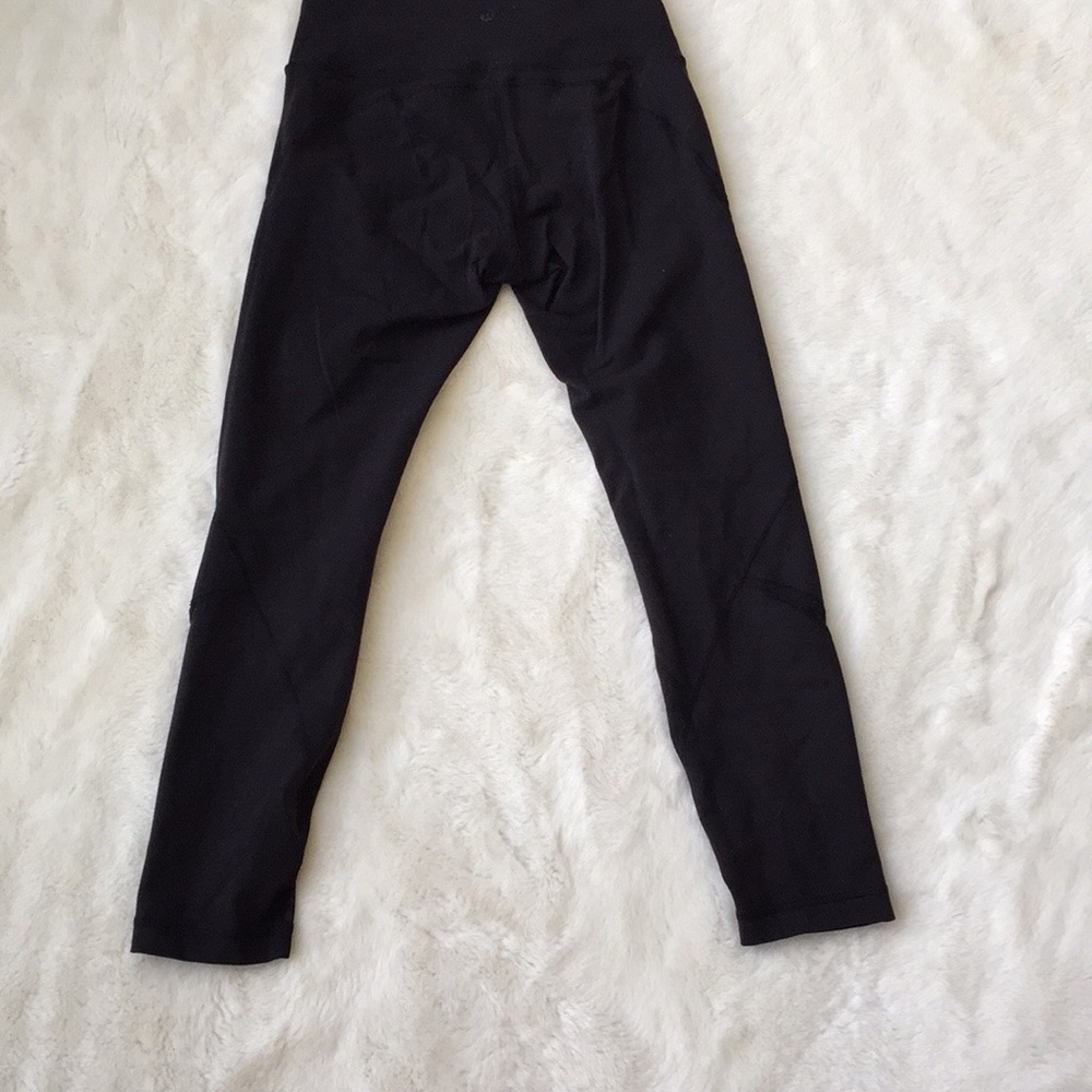 Lululemon leggings size 6